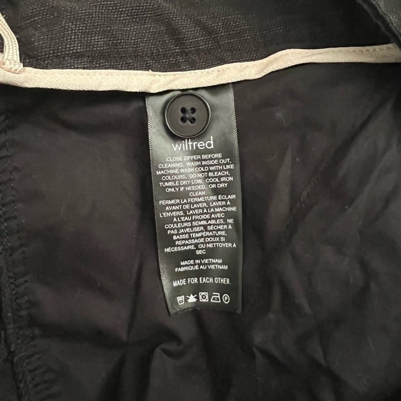 Wilfred black linen mini shorts - Picture 4 of 5